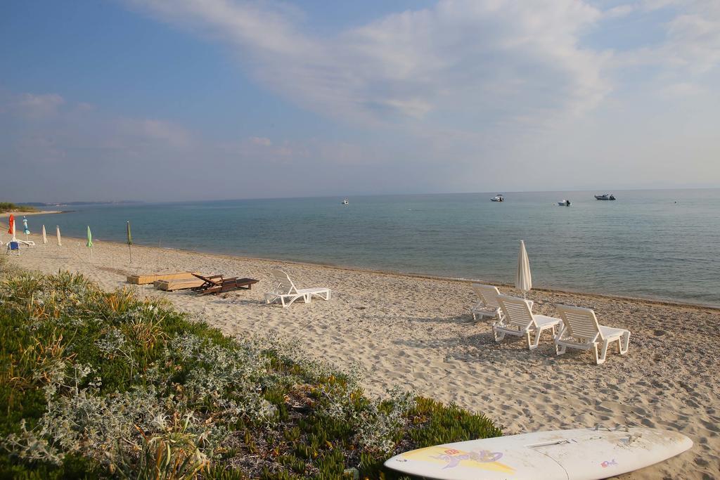 Beach Front Chanioti Polikhronon Exteriör bild