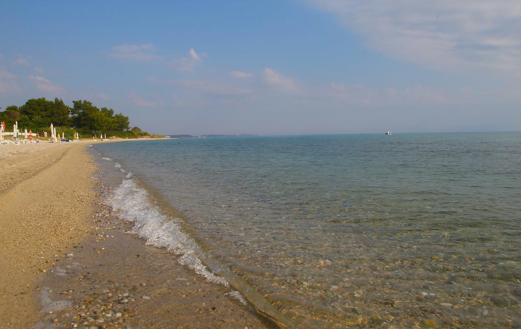 Beach Front Chanioti Polikhronon Exteriör bild